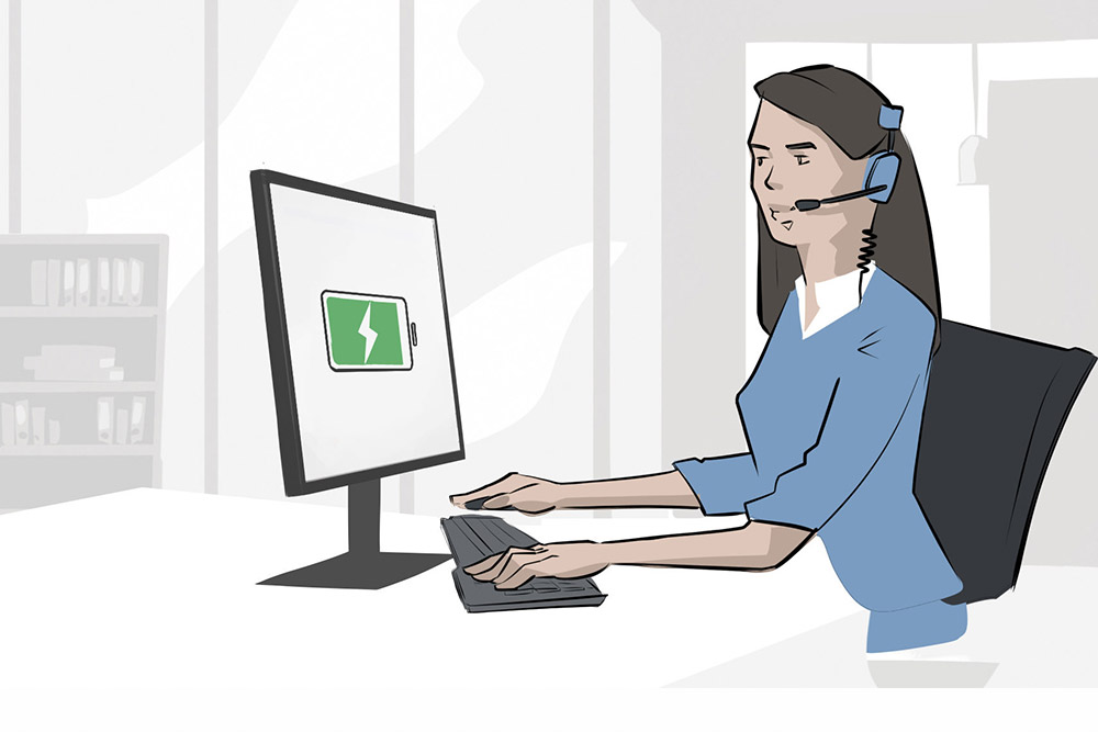 Illustration, Frau am PC überprüft Akkustand von Rauchwarnmeldern